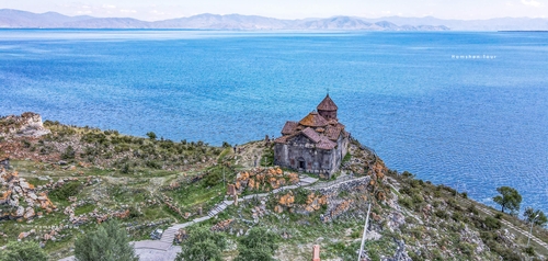 GEGHARKUNIK