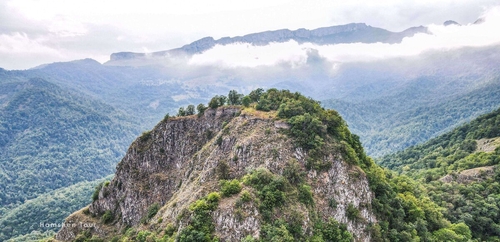 АХДЖКАБЕРД (ДЕВИЧЬЯ КРЕПОСТЬ) (ПЕШИЙ ПОХОД)