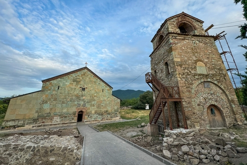 BERDIKI FORTRESS AND BOLNISI (HIKING)
