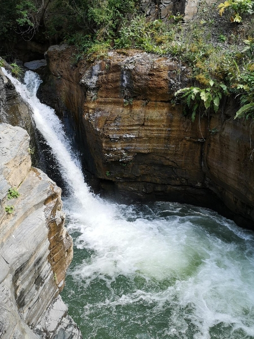 GOGHTANIK WATERFALL