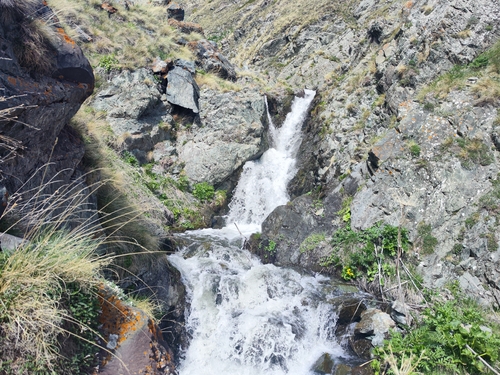 ՍԵՎԱՆԻ ՋՐՎԵԺՆԵՐ (ՔԱՅԼԱՐՇԱՎ)